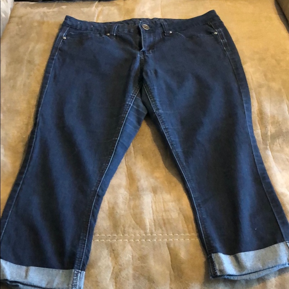Indigo Rein Stretch Jean Capris